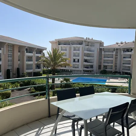Cesaree - T2 Renove Avec Vue Piscine, Terrasse, Clim, 4p * Fréjus