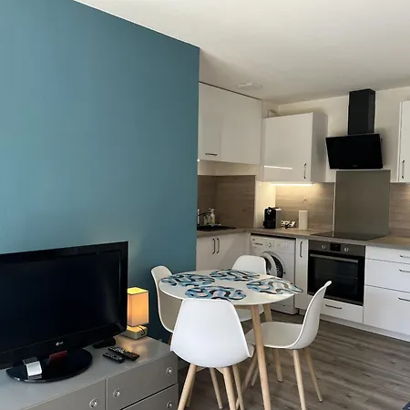Cesaree - T2 Renove Avec Vue Piscine, Terrasse, Clim, 4p *