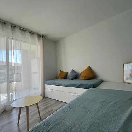 Cesaree - T2 Renove Avec Vue Piscine, Terrasse, Clim, 4p アパート Fréjus