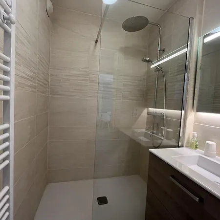 Apartment Cesaree - T2 Renove Avec Vue Piscine, Terrasse, Clim, 4p