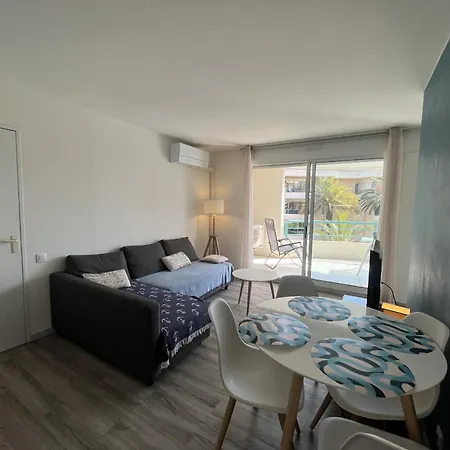 Apartment Cesaree - T2 Renove Avec Vue Piscine, Terrasse, Clim, 4p