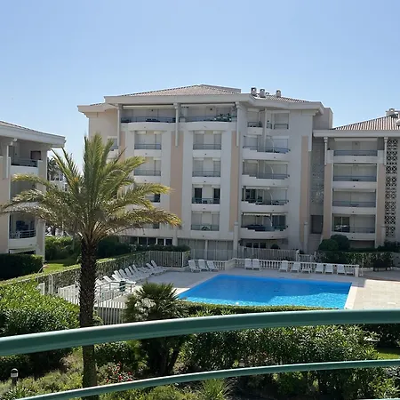 Cesaree - T2 Renove Avec Vue Piscine, Terrasse, Clim, 4p * Fréjus